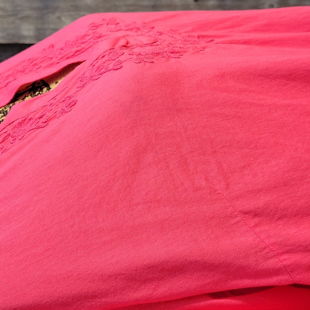 Liz Lange 100% Cotton Embroidered Maternity Top - Picture 10 of 17